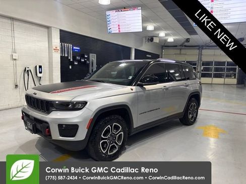 Used 2022 Jeep Grand Cherokee Trailhawk AWD/4WD image 1