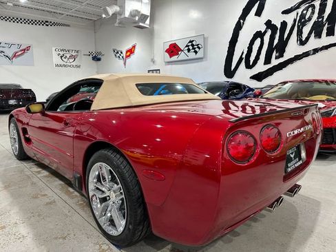Used 2004 Chevrolet Corvette Convertible w/ Preferred Equipment Group RWD image 3