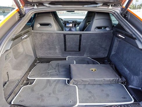 Used 2023 Lamborghini Urus S image 31