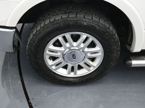 Used 2014 Ford F150 Lariat w/ Equipment Group 501A Mid image 9