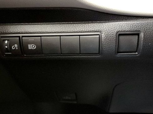 Used 2023 Toyota Corolla LE FWD image 43