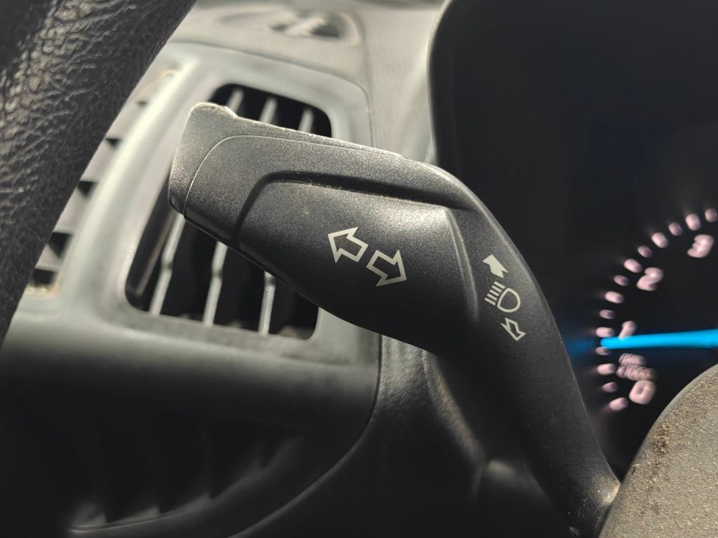 Used 2016 Ford Transit Connect XLT FWD image 11