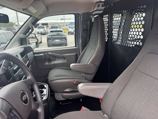 Used 2024 Chevrolet Express 2500 w/ Driver Convenience Package RWD image 18