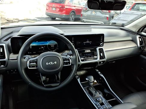 Used 2023 Kia Sorento SX Prestige image 6