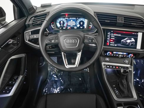 New 2025 Audi Q3 2.0T Premium image 14