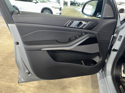 Certified 2025 BMW X5 M60i image 17