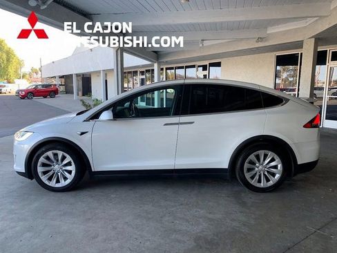 Used 2018 Tesla Model X 75D image 8