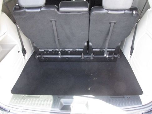 Used 2012 Chrysler Town & Country Touring-L w/ Driver Convenience Group image 24