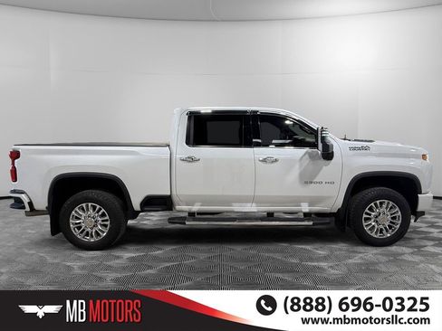 Used 2023 Chevrolet Silverado 2500 High Country w/ Z71 Off-Road Package image 2