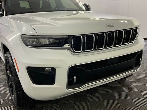 Used 2024 Jeep Grand Cherokee Overland w/ Adv Protech Group III AWD/4WD image 8