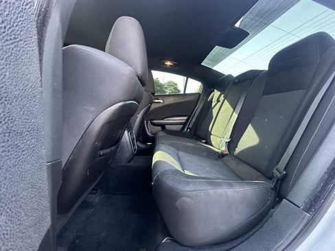 Used 2018 Dodge Charger R/T Scat Pack RWD image 39