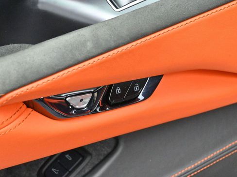 Used 2025 Chevrolet Corvette Stingray Premium Conv w/ Z51 Performance Package image 12