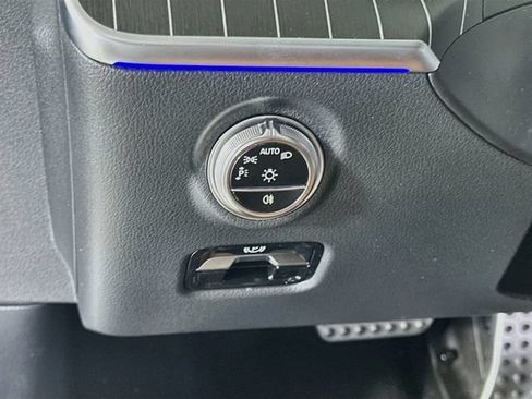 Used 2026 Mercedes-Benz CLE 300 4MATIC Cabriolet image 10