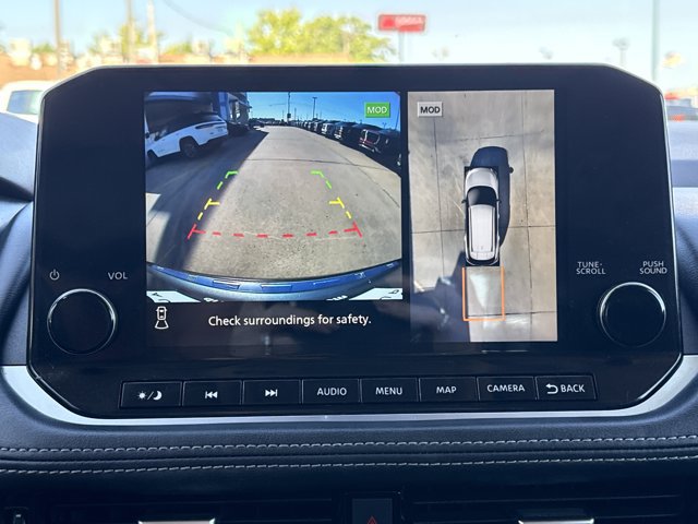 Used 2023 Nissan Rogue Platinum w/ Platinum Premium Package FWD image 9