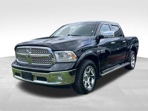 Used 2017 RAM 1500 Laramie AWD/4WD image 2