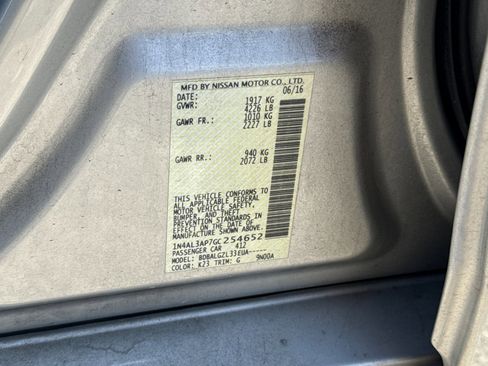 Used 2016 Nissan Altima 2.5 S w/ Power Driver Seat Package FWD image 27