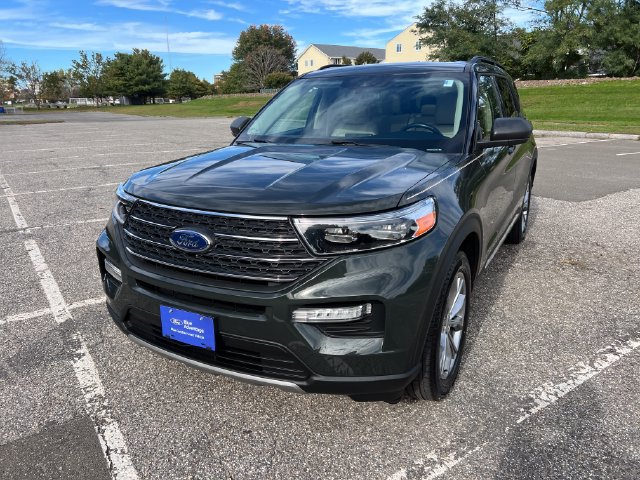 Certified 2022 Ford Explorer XLT w/ Equipment Group 202A AWD/4WD image 4