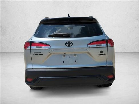 Used 2024 Toyota Corolla Cross AWD Hybrid w/ Moonroof Package image 6