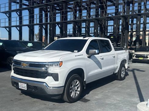 Used 2023 Chevrolet Silverado 1500 LT AWD/4WD image 1