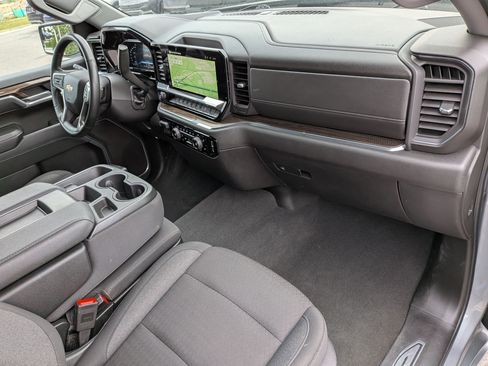 Used 2025 Chevrolet Silverado 1500 LT RWD image 38