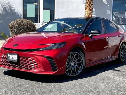 Used 2025 Toyota Camry XSE w/ Premium Plus Package FWD image 1