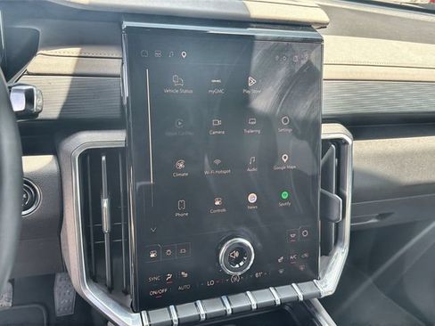 Certified 2026 GMC Acadia Elevation w/ Elevation Premium Package FWD image 13