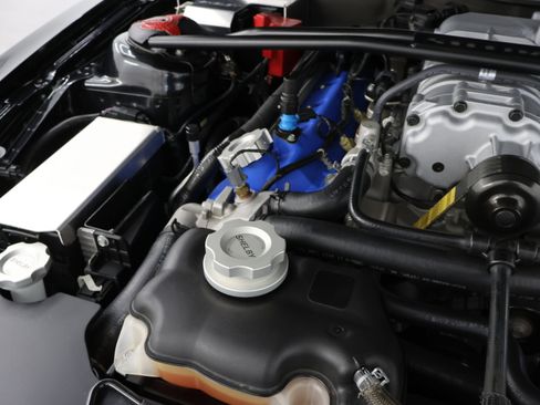 Used 2011 Ford Mustang Shelby GT500 w/ SVT Performance Pkg RWD image 17
