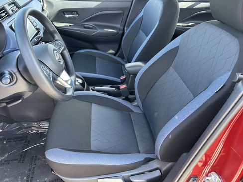 Used 2025 Nissan Versa SV w/ Trunk Package image 22