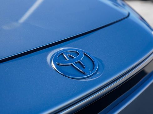 Used 2024 Toyota bZ4X XLE image 12