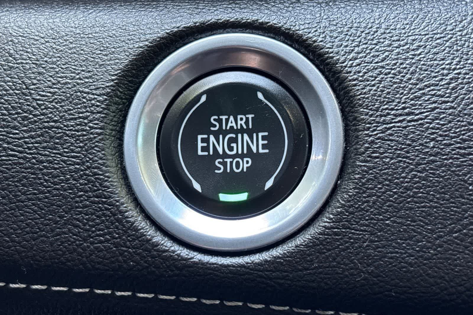 Used 2021 Cadillac Escalade Sport w/ Driver Assist Tech Package AWD/4WD image 25