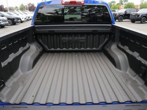 New 2025 GMC Canyon Elevation w/ Convenience Package image 9