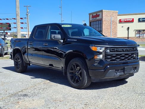 Used 2023 Chevrolet Silverado 1500 Custom image 22