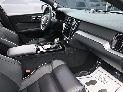 Used 2023 Volvo S60 T8 Ultimate image 35