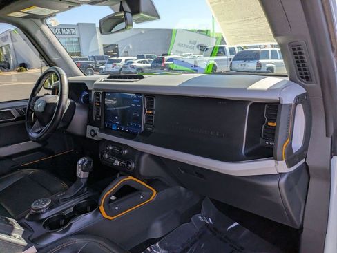 Used 2022 Ford Bronco Badlands AWD/4WD image 32