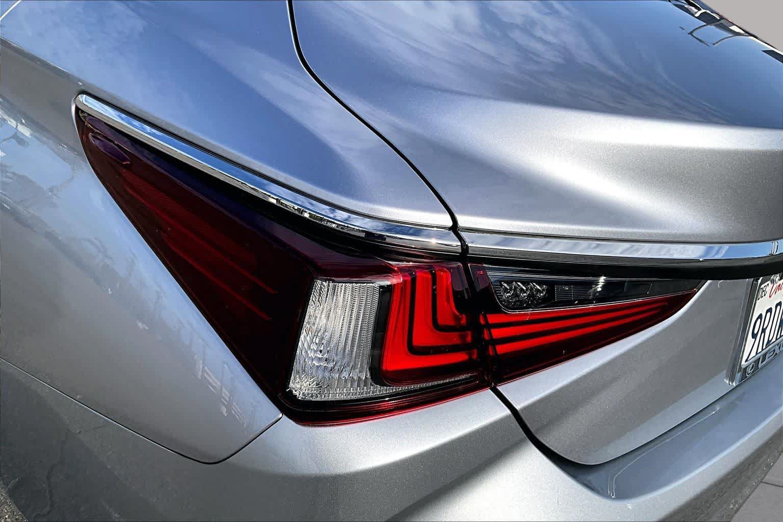 Certified 2025 Lexus ES 350 w/ Accessory Package (Z1) FWD image 27