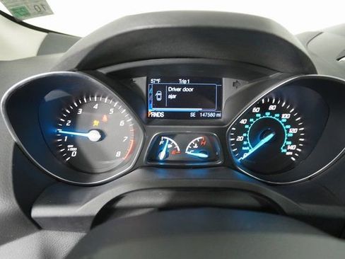 Used 2015 Ford Escape SE w/ Equipment Group 201A image 24