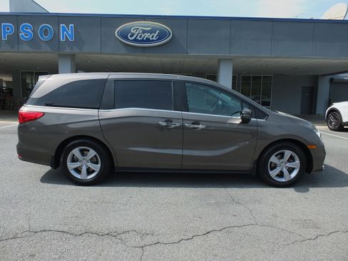 Used 2020 Honda Odyssey EX-L image 2
