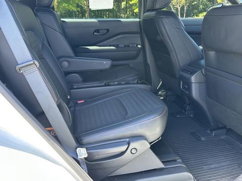 Certified 2025 Nissan Pathfinder Rock Creek AWD/4WD image 17