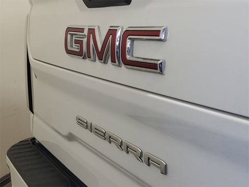Used 2024 GMC Sierra 2500 AT4 w/ AT4 Premium Plus Package image 6