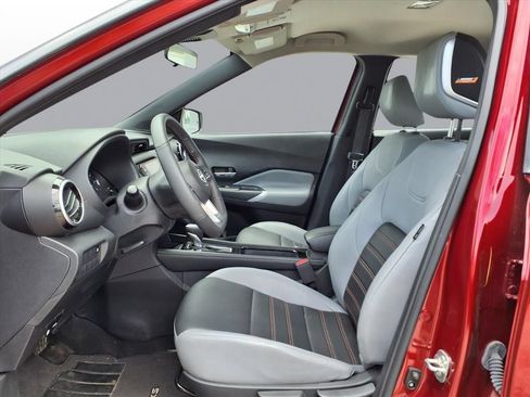 Used 2023 Nissan Kicks SR w/ SR Premium Package FWD image 8
