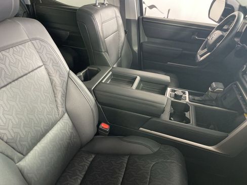 Used 2024 Toyota Tundra Limited AWD/4WD image 24