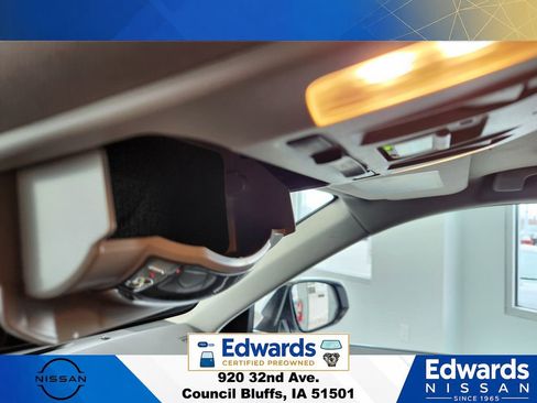 Used 2023 Toyota Highlander XLE AWD/4WD image 37