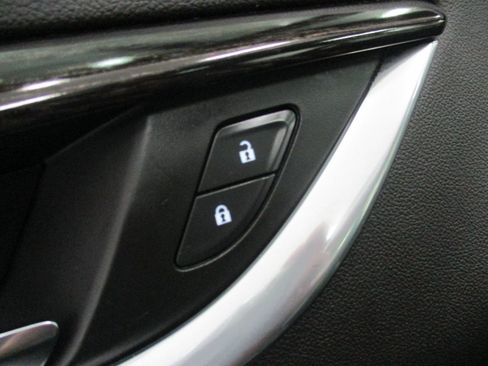 Used 2021 Buick Enclave Avenir w/ Avenir Technology Package AWD/4WD image 20