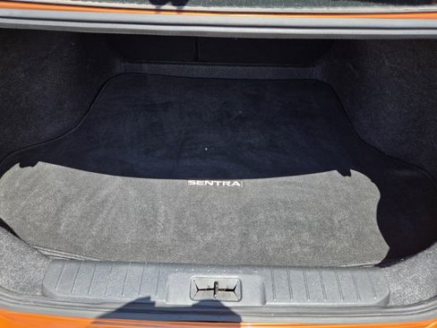 Used 2021 Nissan Sentra SR FWD image 9