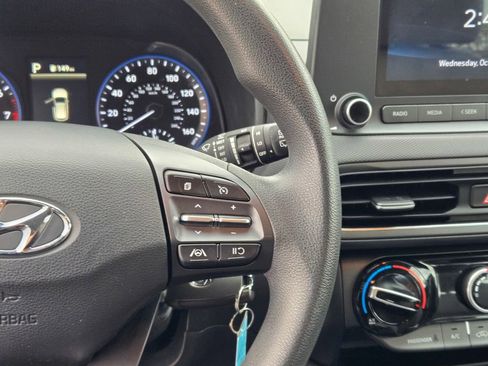 Certified 2022 Hyundai Kona SE image 36