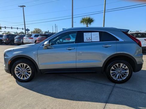 Used 2024 Cadillac XT4 Premium Luxury image 7