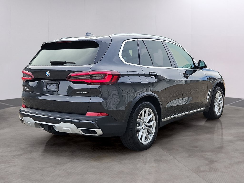 Used 2021 BMW X5 xDrive40i w/ Premium Package AWD/4WD image 4