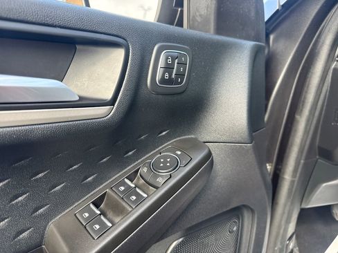 Used 2020 Ford Escape SEL image 28