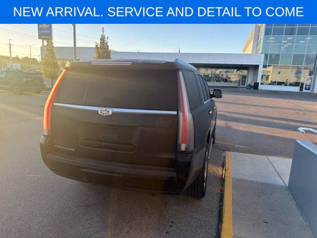 Used 2020 Cadillac Escalade Luxury AWD/4WD image 8