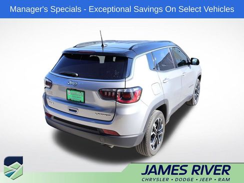 Used 2022 Jeep Compass Limited AWD/4WD image 5
